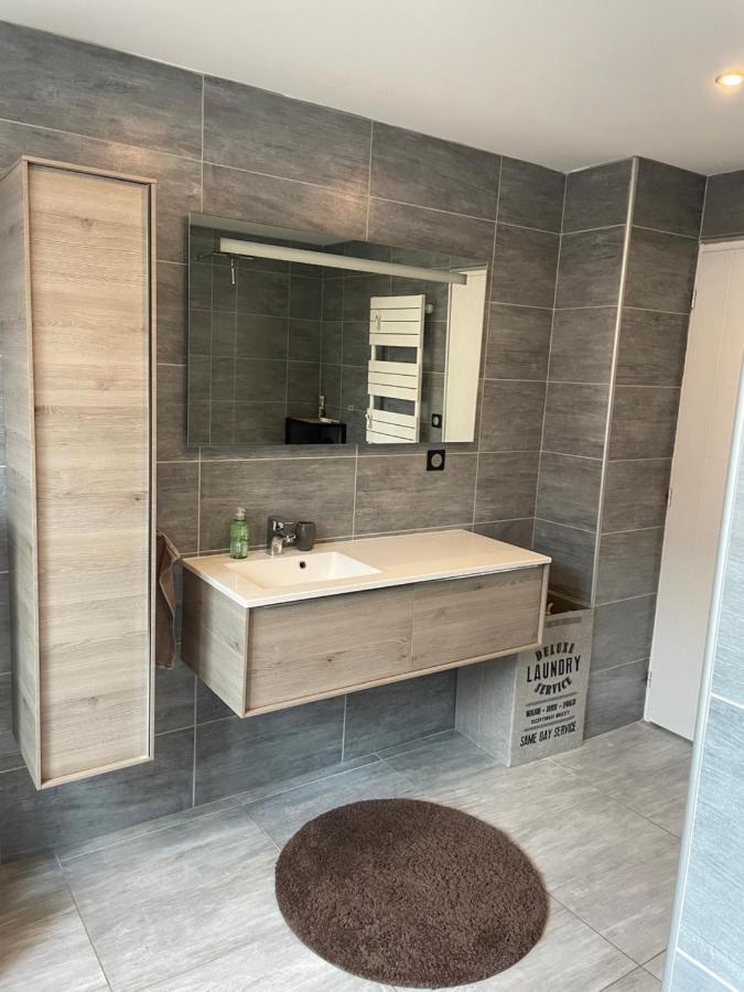 Appartement De Adrien Garage Prive Charleville-Mezieres Bagian luar foto