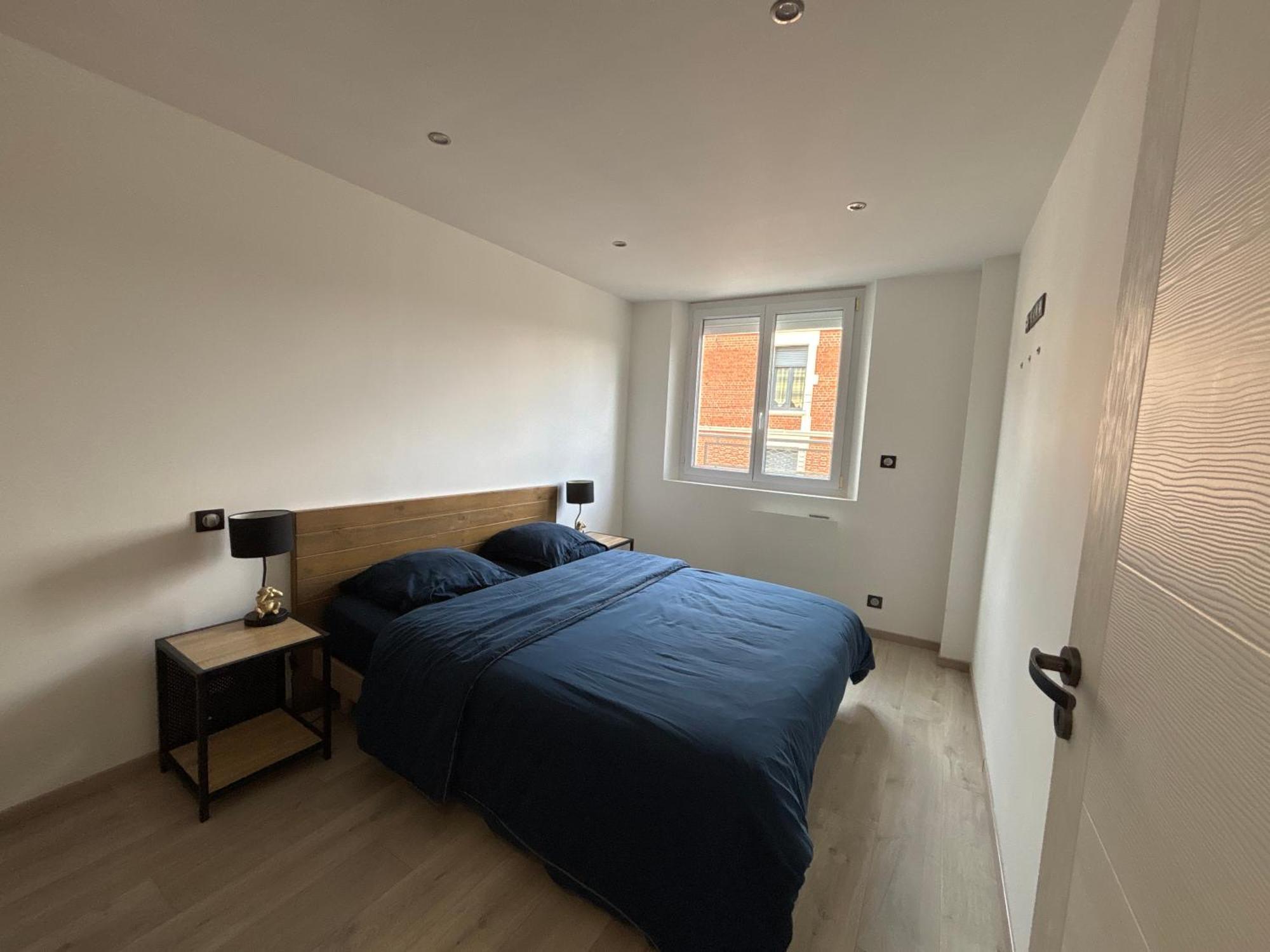 Appartement De Adrien Garage Prive Charleville-Mezieres Bagian luar foto